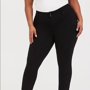 Size 30T All Nighter Ponte Jeggings